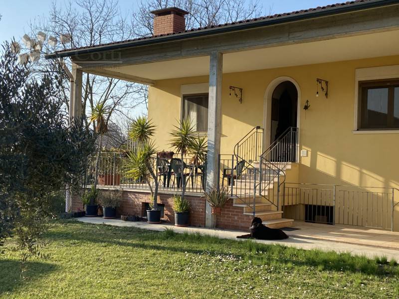 casa indipendente in vendita ad Alonte