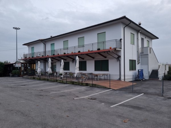 negozio in vendita ad Alonte