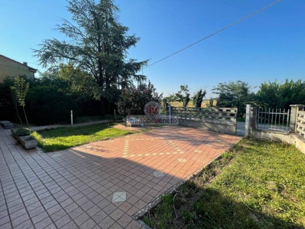 casa indipendente in vendita ad Alonte