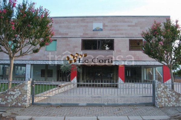locale commerciale in vendita ad Alonte