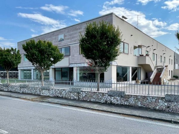 locale commerciale in vendita ad Alonte
