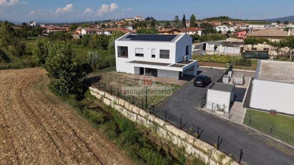 casa indipendente in vendita ad Alonte