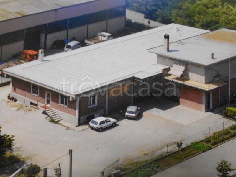 locale commerciale in vendita ad Altavilla Vicentina