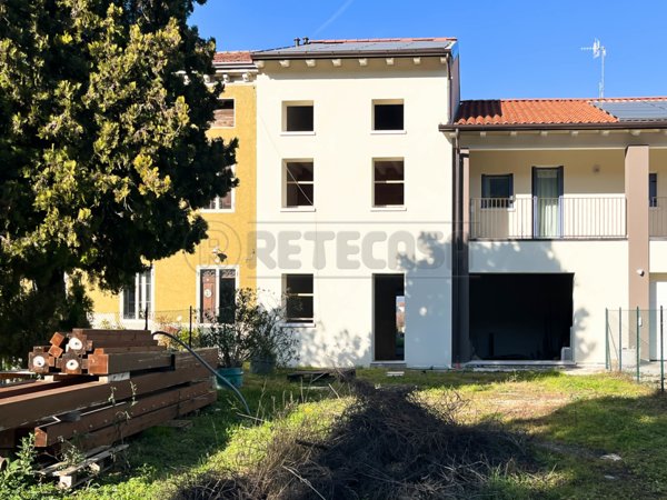 casa indipendente in vendita ad Altavilla Vicentina