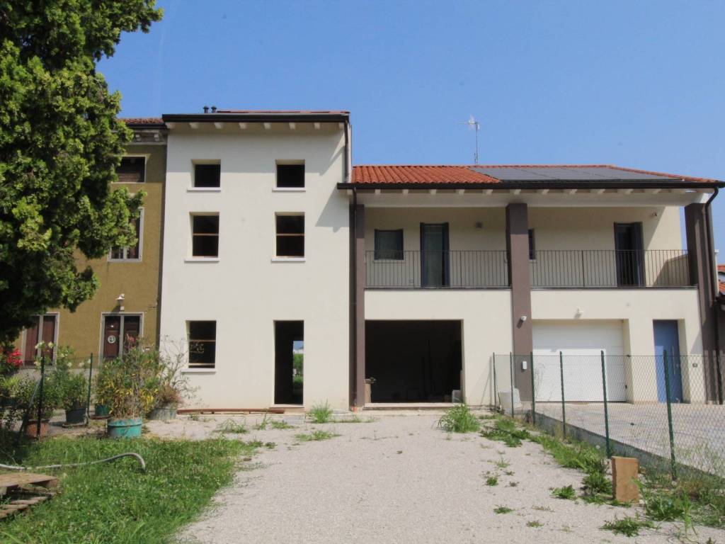 casa indipendente in vendita ad Altavilla Vicentina