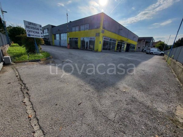 locale commerciale in vendita ad Altavilla Vicentina