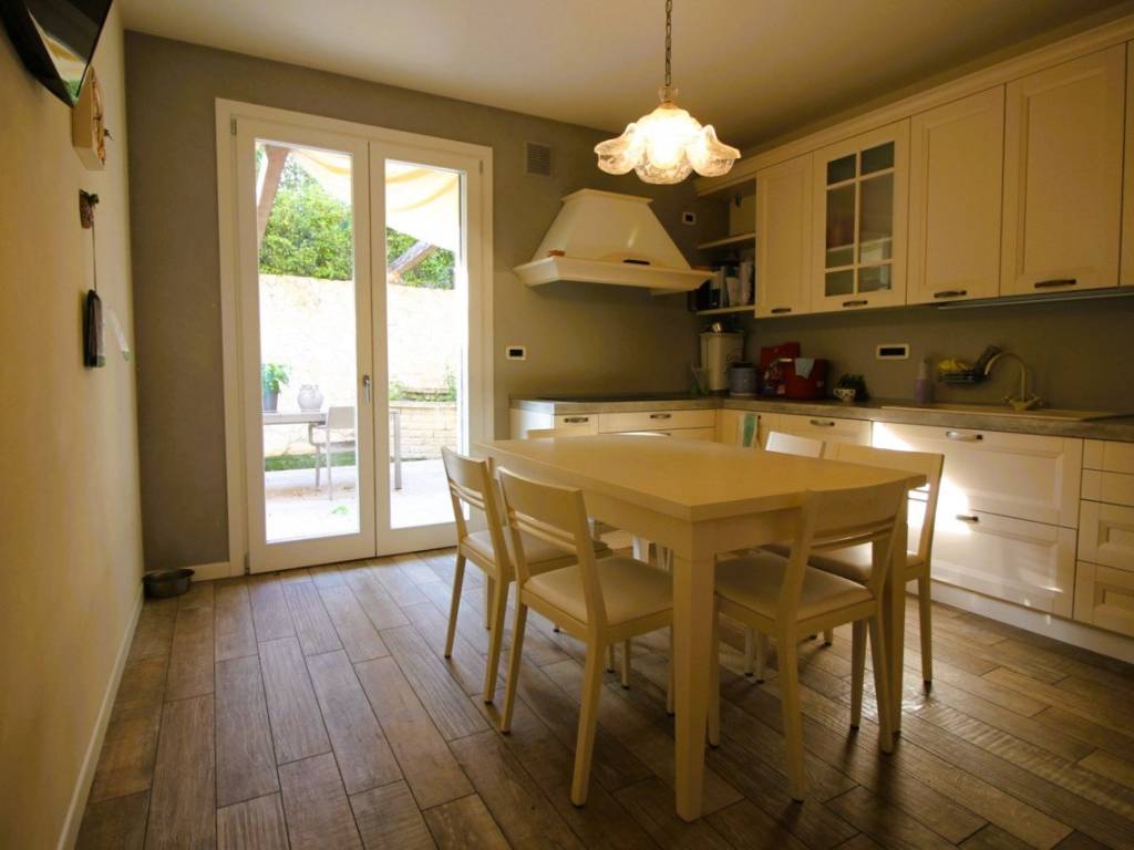 casa indipendente in vendita ad Altavilla Vicentina in zona Valmarana