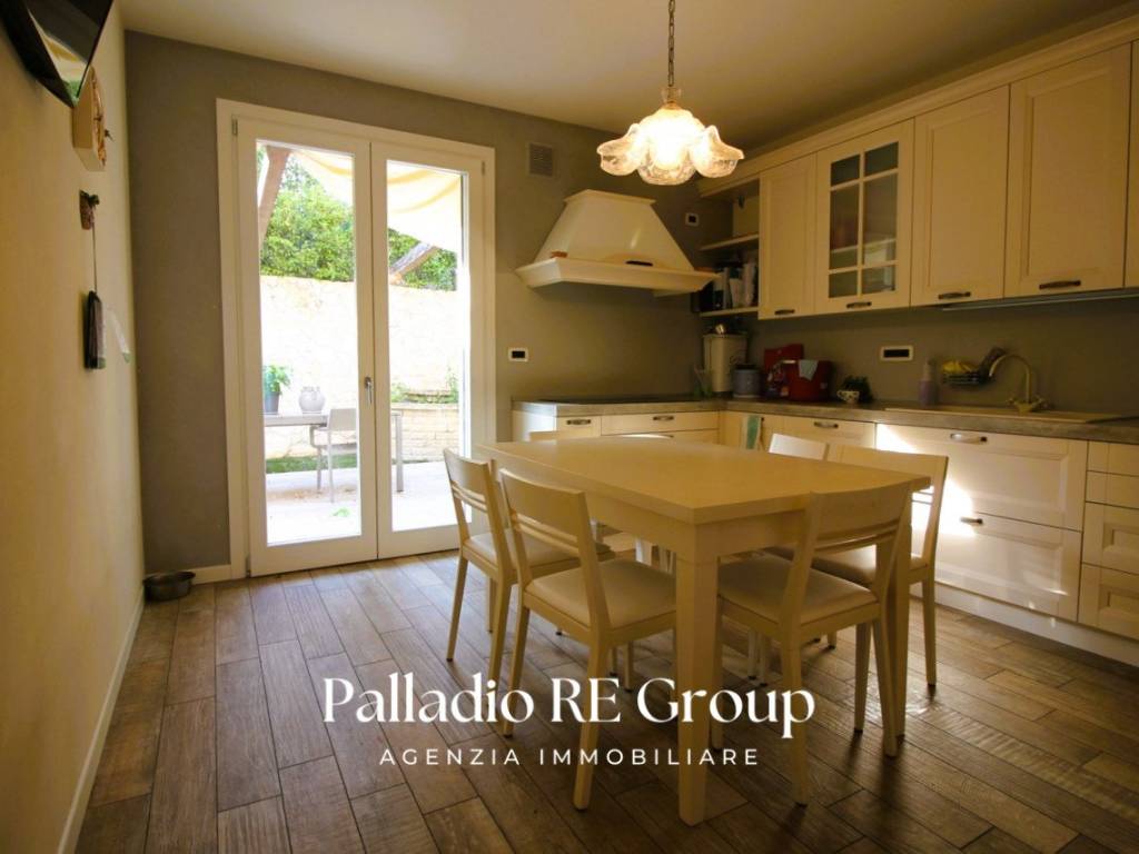 casa indipendente in vendita ad Altavilla Vicentina in zona Valmarana