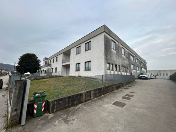 locale di sgombero in vendita ad Altavilla Vicentina