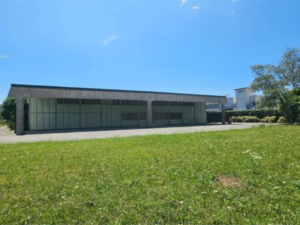 locale commerciale in vendita ad Altavilla Vicentina in zona Tavernelle