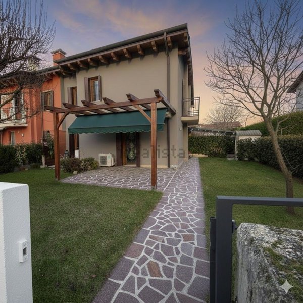casa indipendente in vendita ad Altavilla Vicentina