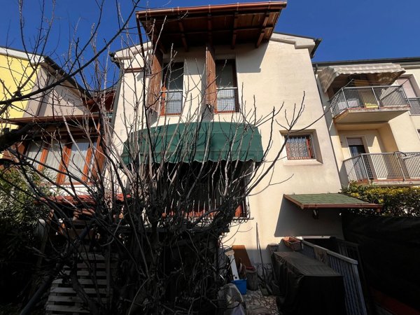 casa indipendente in vendita ad Altavilla Vicentina in zona Tavernelle