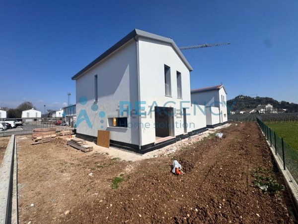 casa indipendente in vendita ad Altavilla Vicentina
