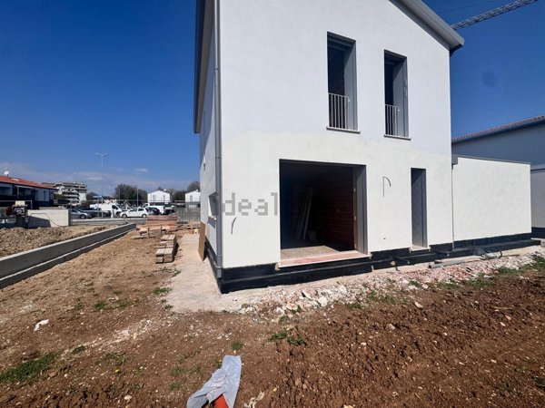casa indipendente in vendita ad Altavilla Vicentina