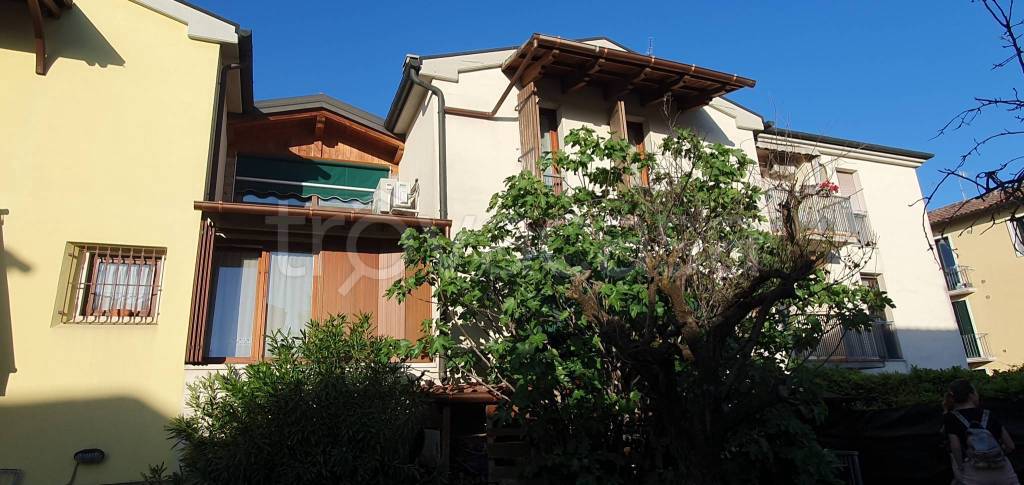 casa indipendente in vendita ad Altavilla Vicentina in zona Tavernelle