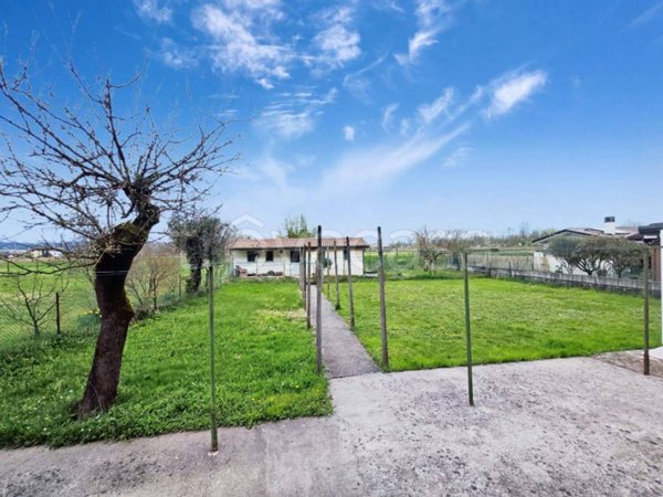 terreno agricolo in vendita ad Altavilla Vicentina