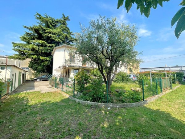 casa indipendente in vendita ad Altavilla Vicentina