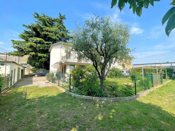 casa indipendente in vendita ad Altavilla Vicentina