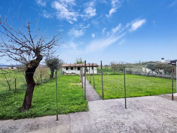 terreno agricolo in vendita ad Altavilla Vicentina in zona Sant' Agostino