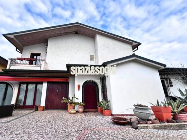 casa indipendente in vendita ad Altavilla Vicentina