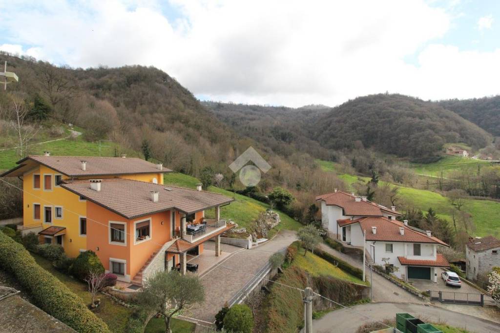 casa indipendente in vendita ad Altissimo