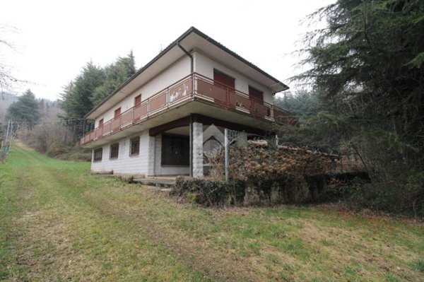 casa indipendente in vendita ad Altissimo in zona Campanella