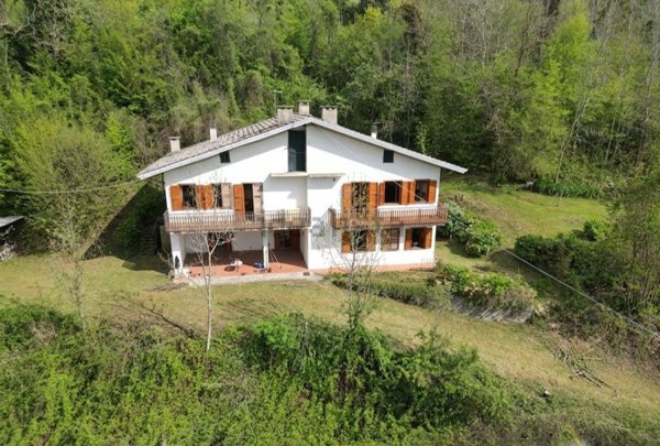 casa indipendente in vendita ad Altissimo in zona Campanella