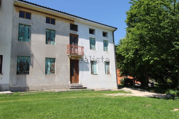 casa indipendente in vendita ad Altissimo in zona Campanella