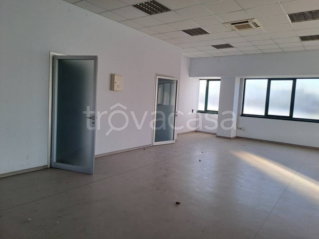 negozio in vendita ad Arcugnano in zona Sant'Agostino