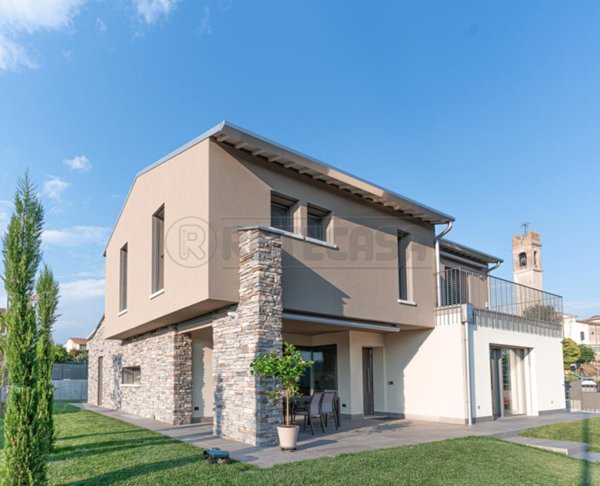 casa indipendente in vendita ad Arcugnano in zona Perarolo