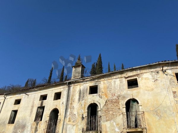 casa indipendente in vendita ad Arcugnano in zona Fimon