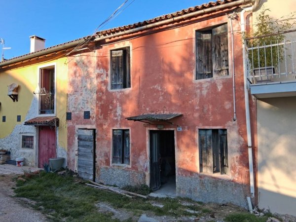casa indipendente in vendita ad Arcugnano in zona Lapio
