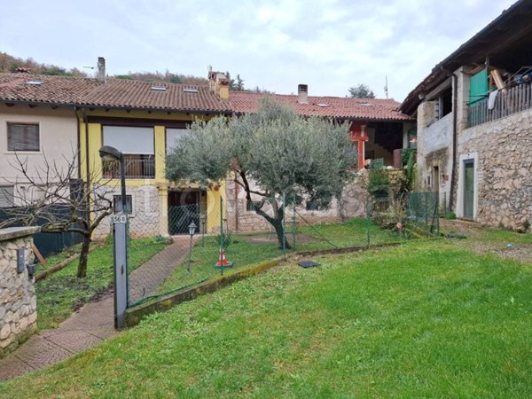 casa indipendente in vendita ad Arcugnano in zona Fimon