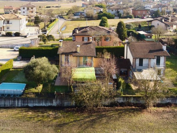 casa indipendente in vendita ad Arcugnano in zona Pianezze