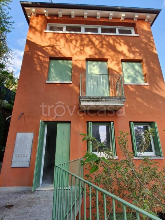casa indipendente in vendita ad Arcugnano in zona Pianezze