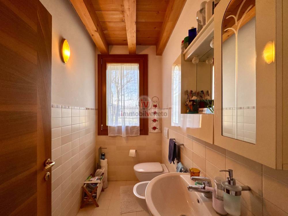 casa indipendente in vendita ad Arcugnano in zona Fimon