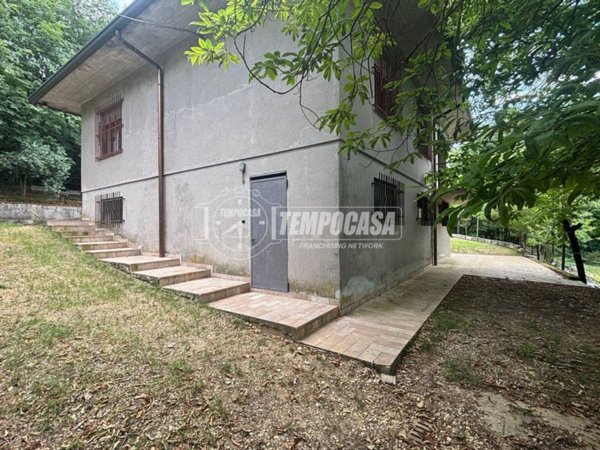 casa indipendente in vendita ad Arcugnano in zona Perarolo