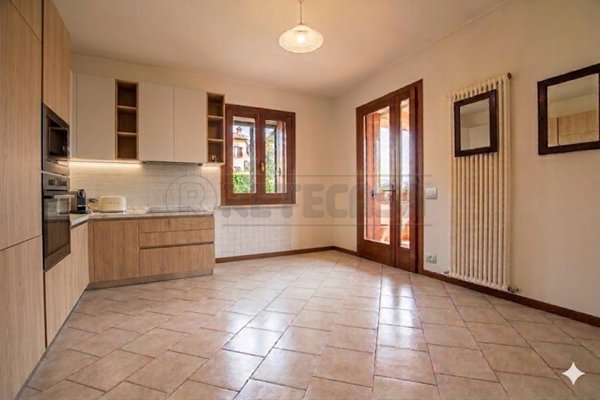 casa indipendente in vendita ad Arcugnano in zona Arcugnano