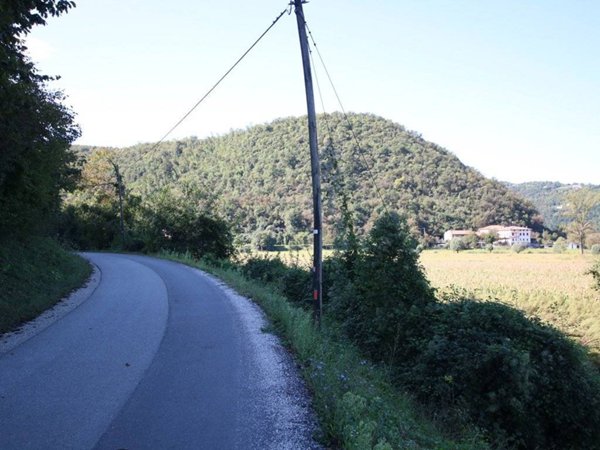 terreno in vendita ad Arcugnano in zona Lapio