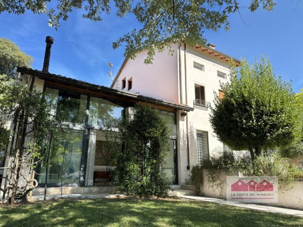 casa indipendente in vendita ad Arcugnano in zona Pianezze