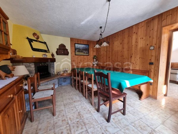 casa indipendente in vendita ad Arsiero in zona Castana