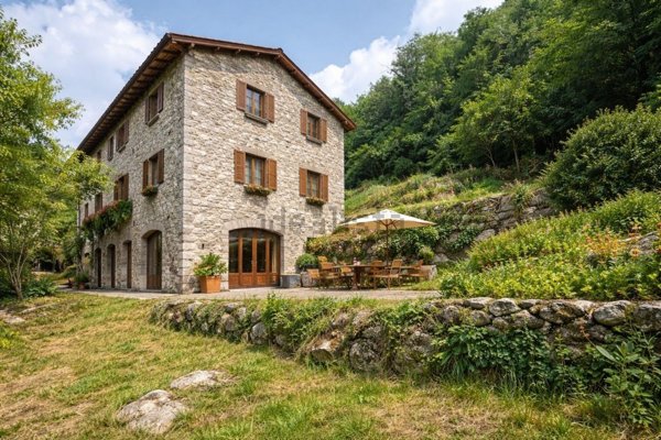 casale in vendita ad Arsiero in zona Castana
