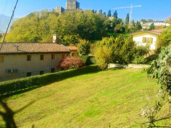 villa in vendita ad Arzignano in zona Castello