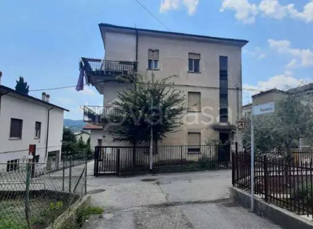 appartamento in vendita ad Arzignano in zona Costo