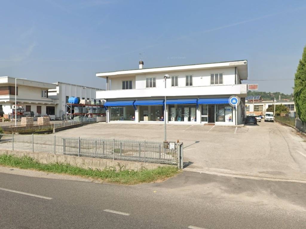 locale commerciale in vendita ad Arzignano