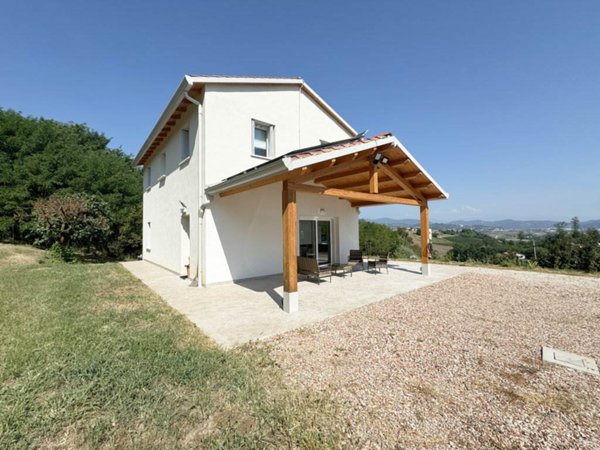 casa indipendente in vendita ad Arzignano in zona Castello