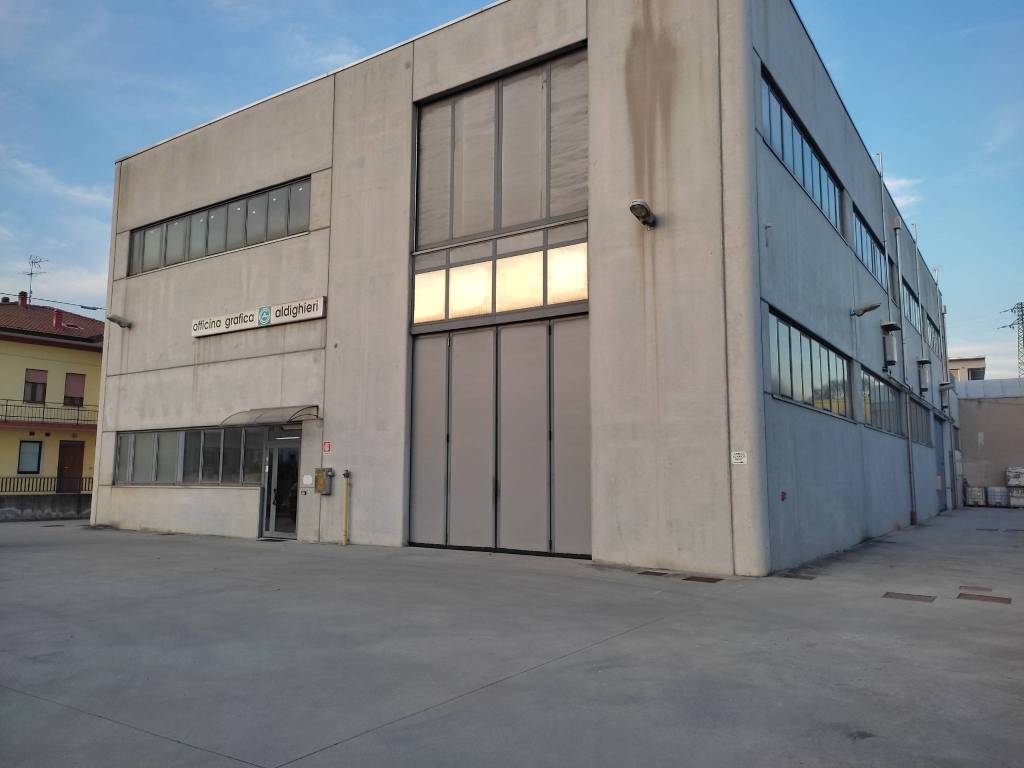 locale commerciale in vendita ad Arzignano