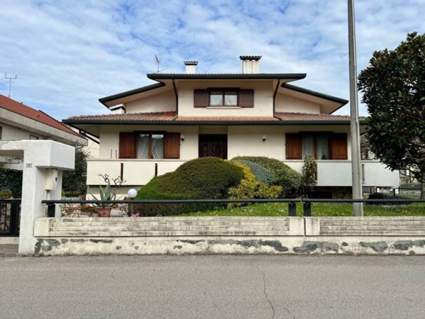casa indipendente in vendita ad Arzignano