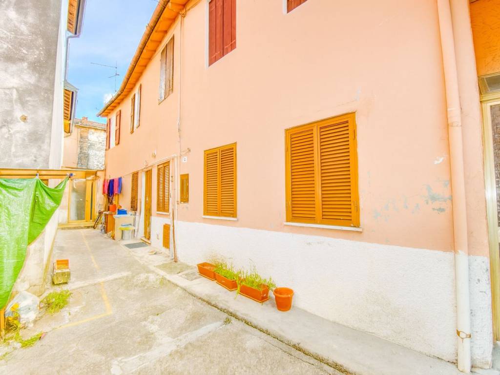 casa indipendente in vendita ad Arzignano in zona Tezze
