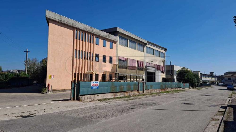 capannone in vendita ad Arzignano